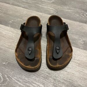 Womens Birkenstock’s gizeh black unisex sandles- size 37
